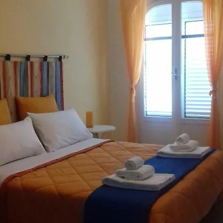 Deluxe Apartment *